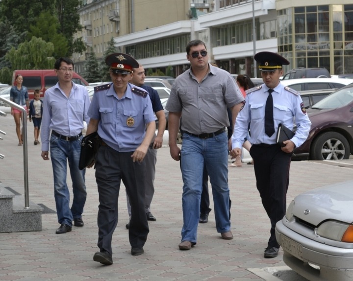 В Саратове после драки чеченцев и армян представители диаспор провели рейд по барам