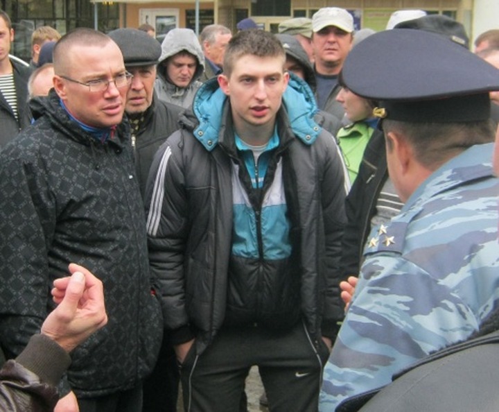 В Рязани таксисты вышли на антимигрантский митинг