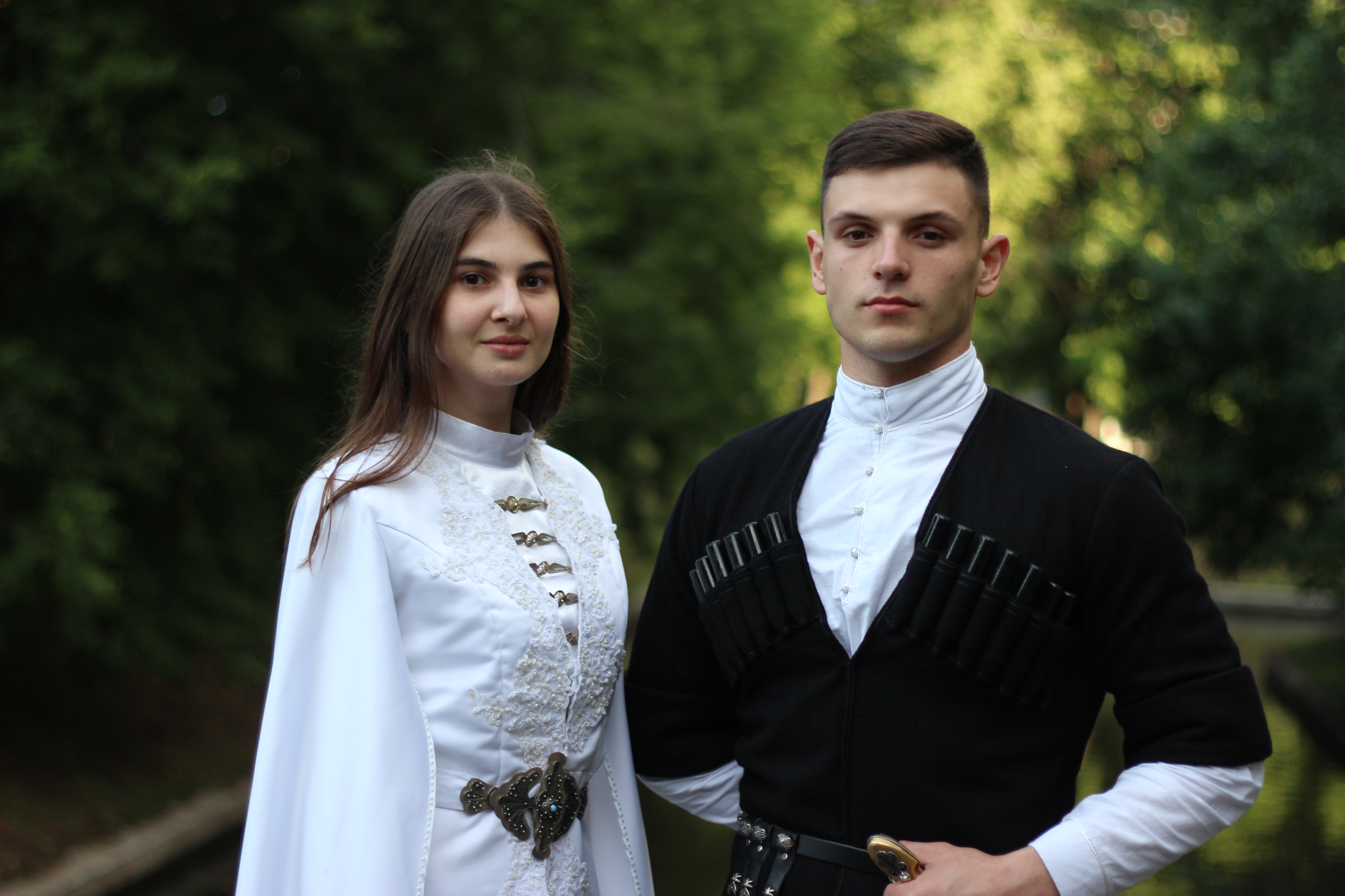 Бока национальность. Абхазы в Абхазии. Абхазцы мужчины. Абхазская свадьба. Абхазский национальный костюм.