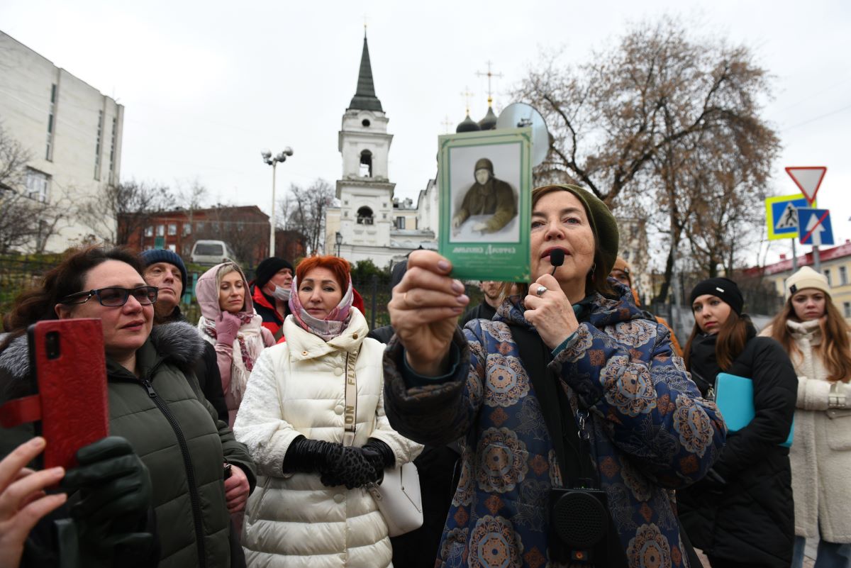 Наш гид Ирина Чичкина раскрывает тайны Новоспасского монастыря