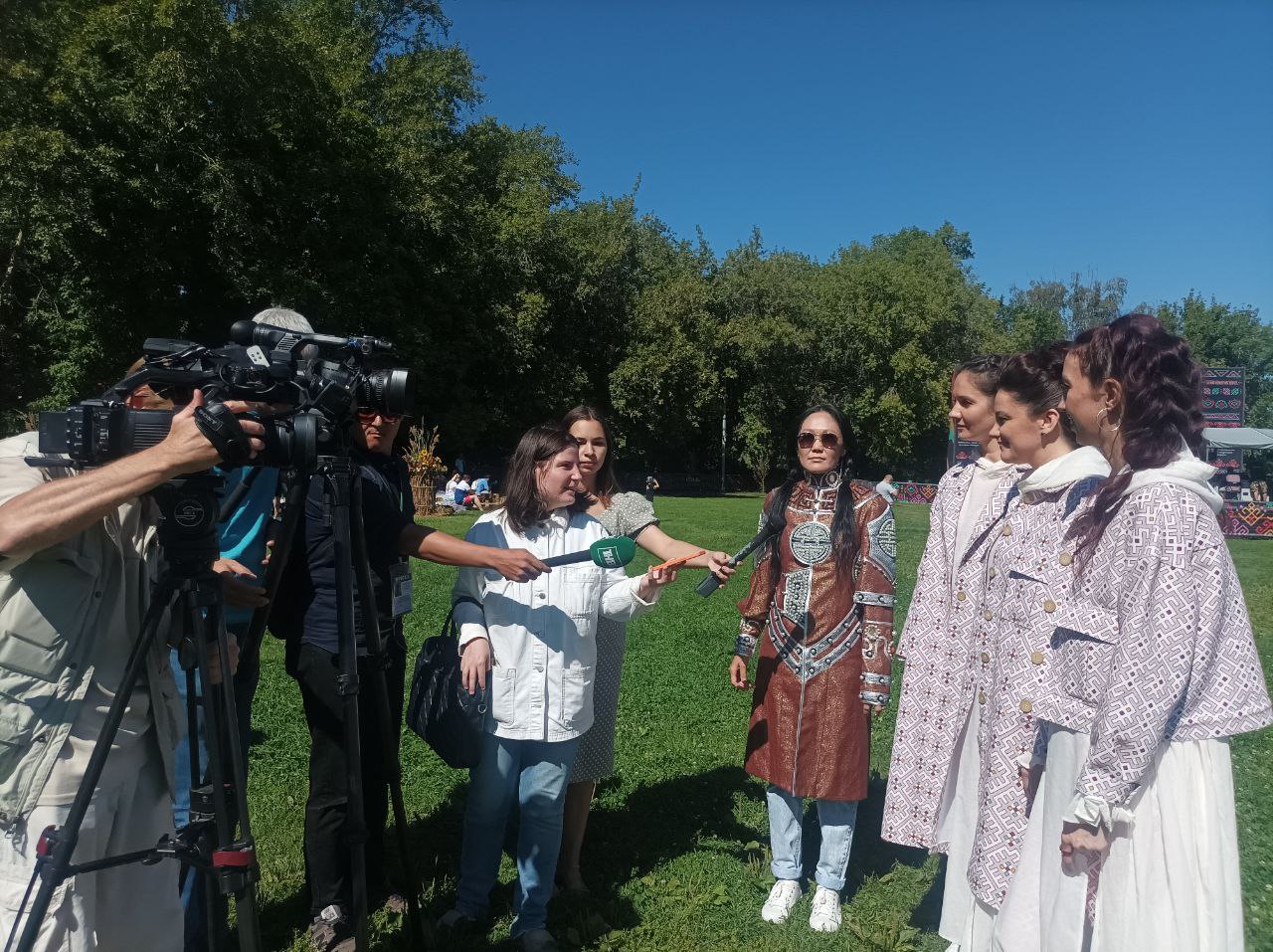 СайлыкО и Vetka дают интервью казанским журналистам