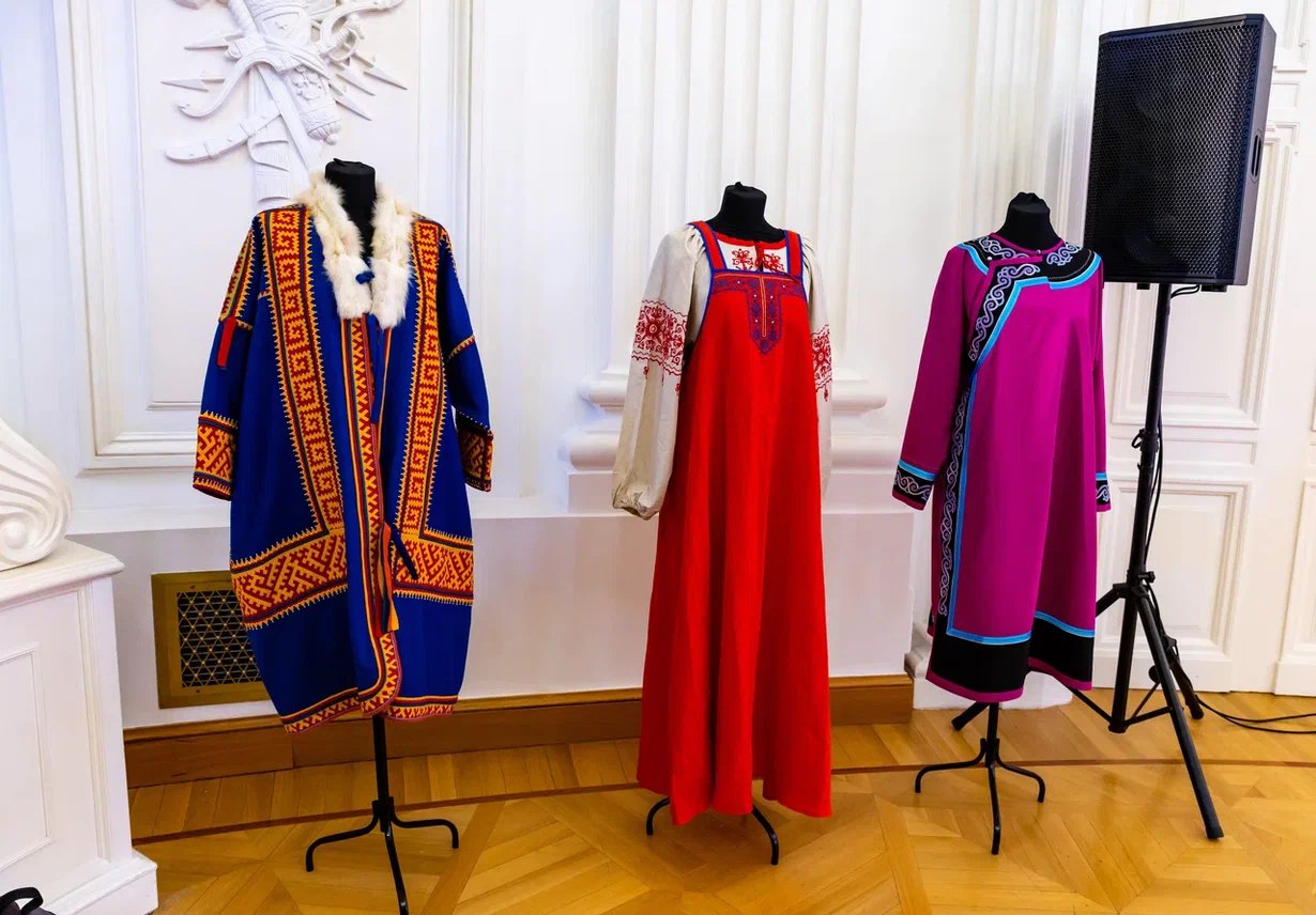 Выставка национальных костюмов